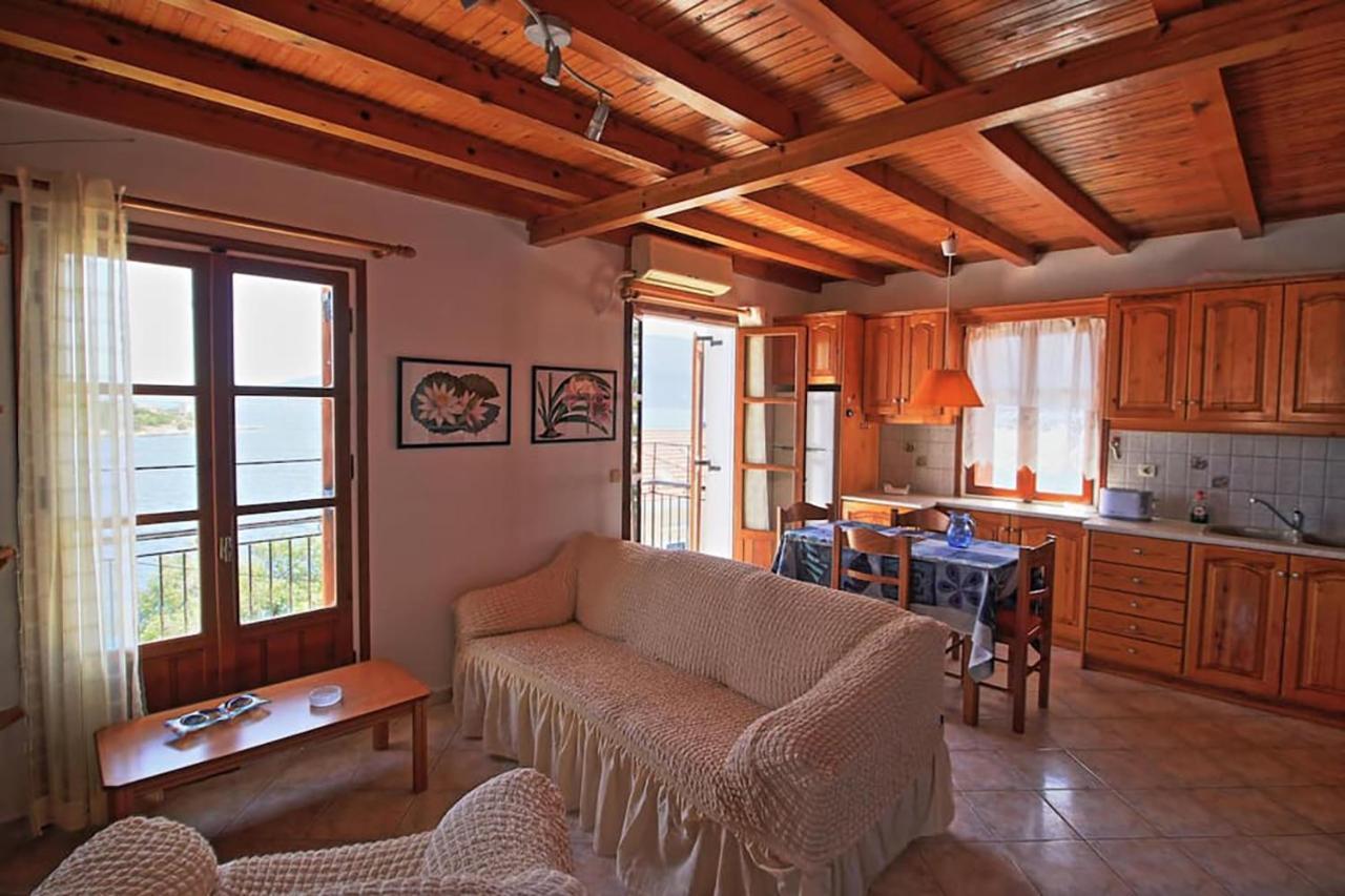 Sonia'S Apartment In Fiscardo Waterfront Fiszkárdo Kültér fotó